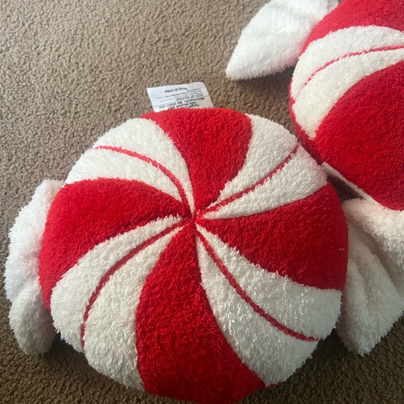 Red and White Candy Swirl Pillows - Picture 2 of 3